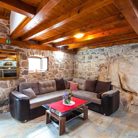 Family-friendly With Swimming Pool Orebic, Peljesac - 20576 * אורביץ